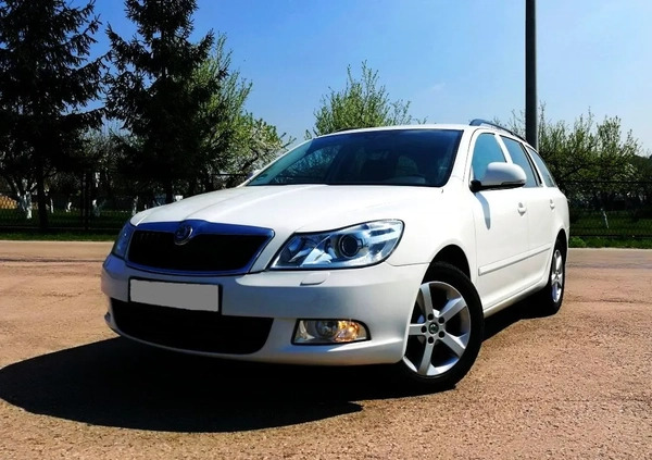 Skoda Octavia cena 26900 przebieg: 260000, rok produkcji 2011 z Oświęcim małe 121